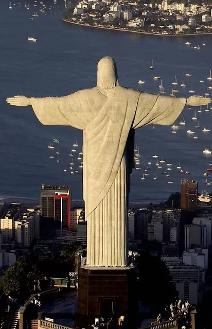 christof the redeemer,christ the redeemer,